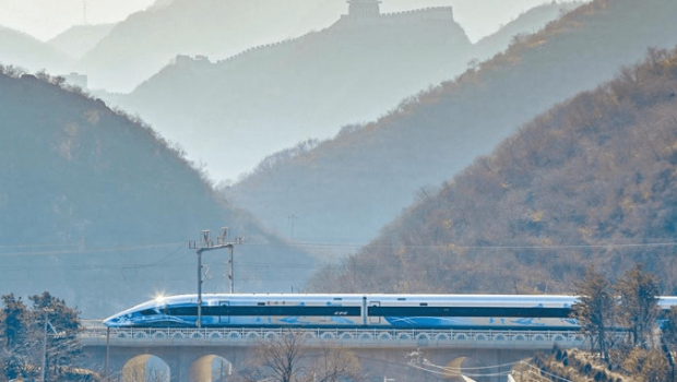 经过9年建设，滇藏铁路丽香段即将开通营运，连通云南丽江市与迪庆藏族自治州，也意味知名旅游景点香格里拉能够通行火车了。