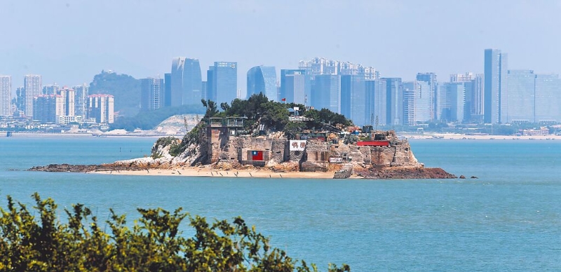 陸無人機再闖小金門,快閃往廈門方向飛離。(李金生攝)