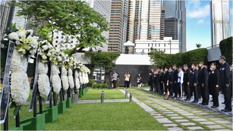 港府去年在香港大會堂紀念花園舉行官方儀式。資料圖片