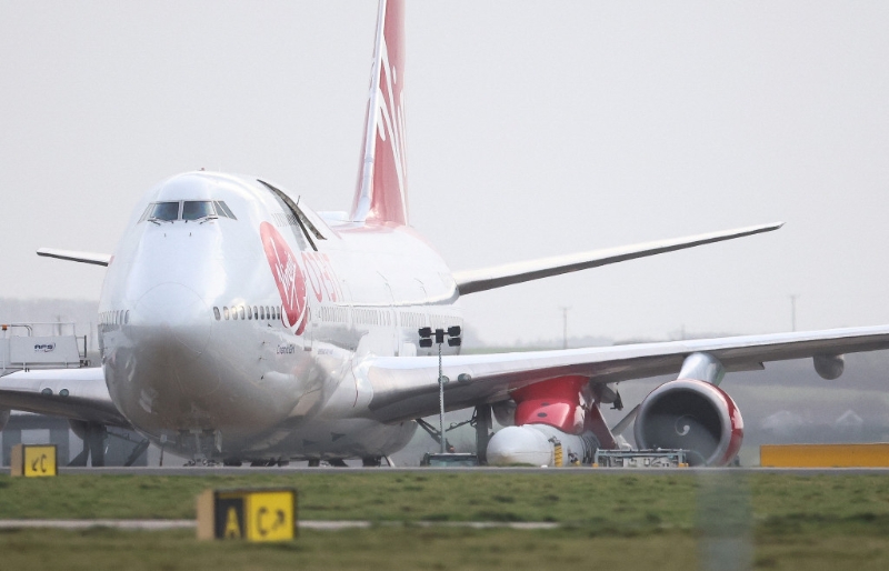 随着飞机科技发展，包括波音777及空中巴士A350等飞机已逐渐取代波音747。 路透社