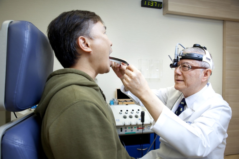 耳鼻喉科牵涉范围甚广，韦医生形容是变化多样的一门专科。
