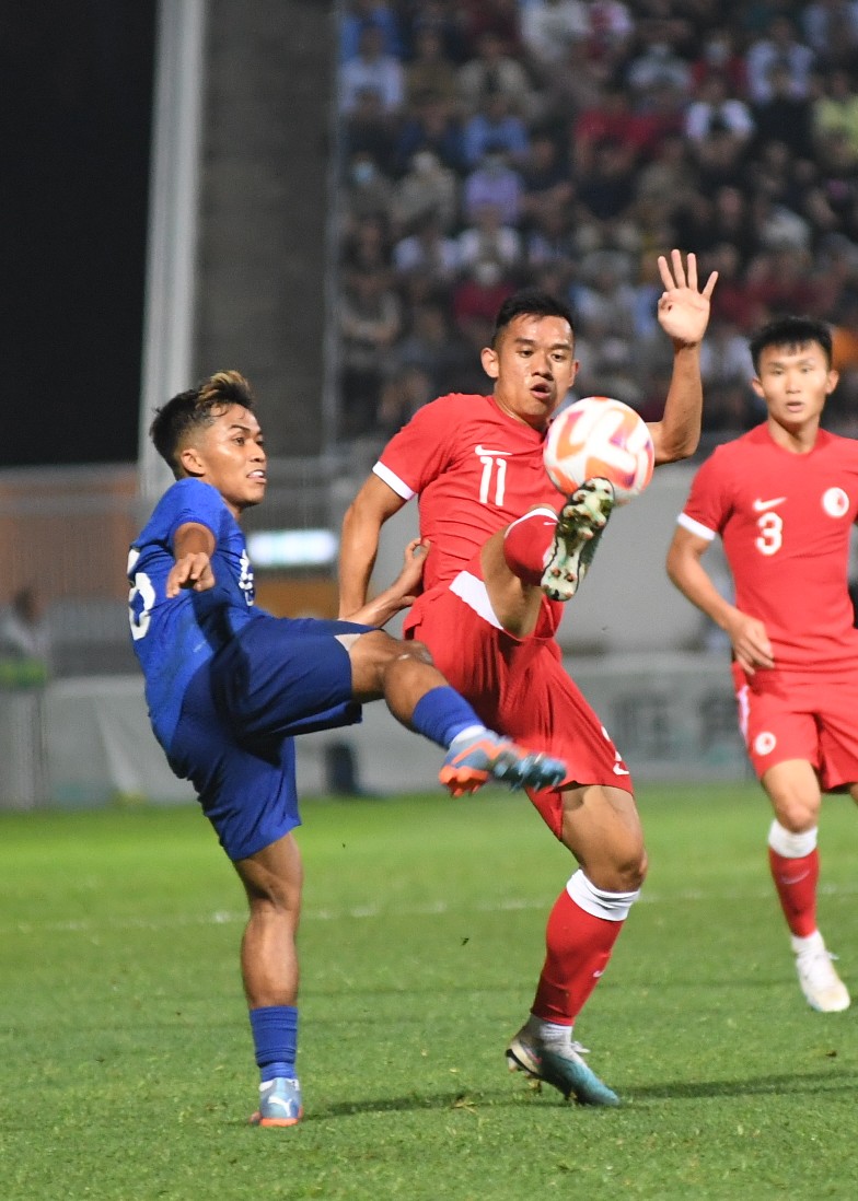 顏卓彬與對手哂靴。吳家祺、陸永鴻攝