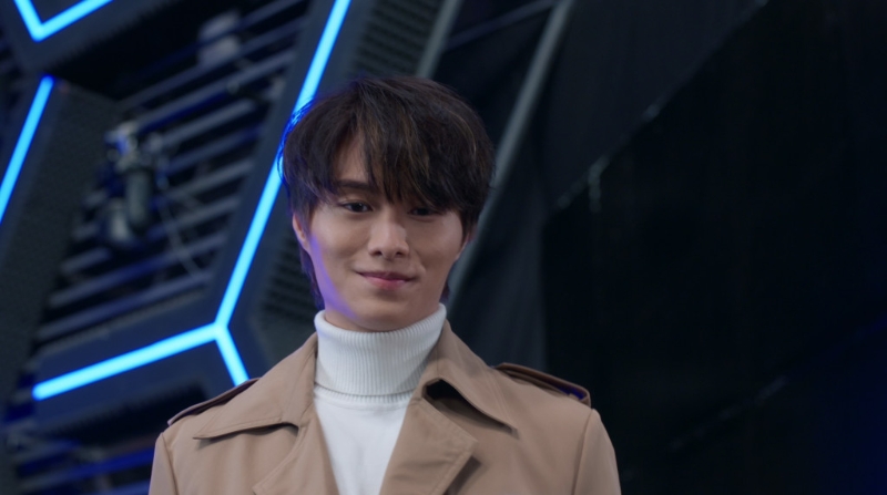 胡鸿钧称面形有变全因努力减肥。 胡鸿钧称面形有变全因努力减肥。