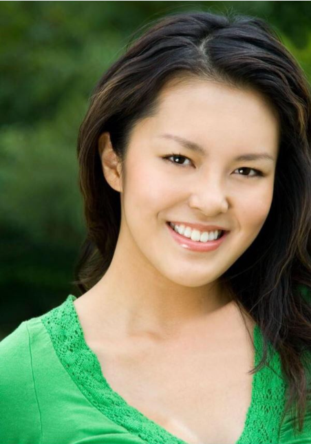 张曦雯曾被网民翻出疑似旧照,被质疑整容。 张曦雯曾被网民翻出疑似旧照,被质疑整容。