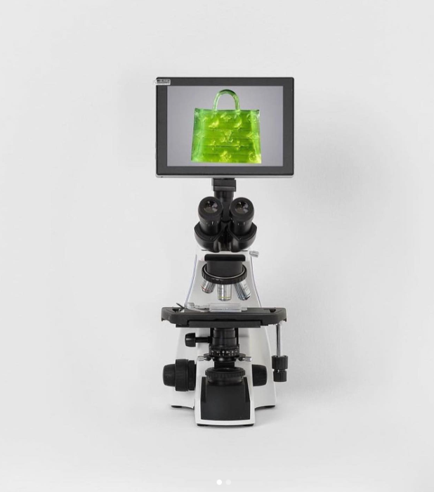 全球最细LV手袋细过1粒海盐要用显微镜看 全球最细LV手袋细过1粒海盐要用显微镜看