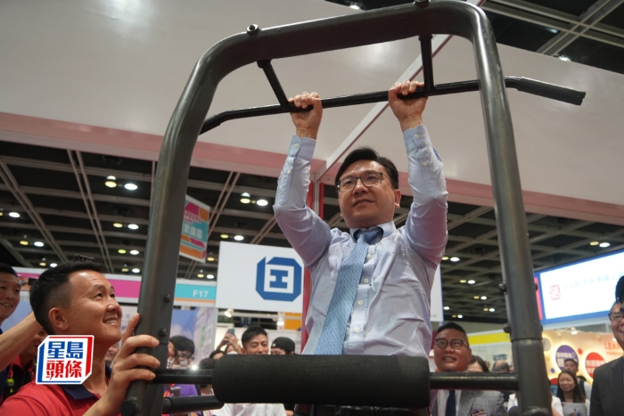 孙玉菡即场尝试体能测试 孙玉菡即场尝试体能测试