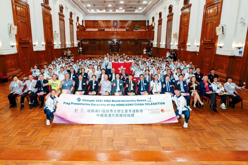 世界大学生运动会在成都揭幕，港队派出历来最多的143名运动员参加。