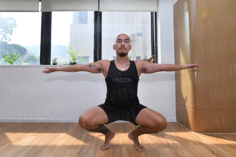 36岁健身教练缺休息,患淋巴癌4期插着喉也教班:令自己感觉仍生存 36岁健身教练缺休息,患淋巴癌4期插着喉也教班:令自己感觉仍生存