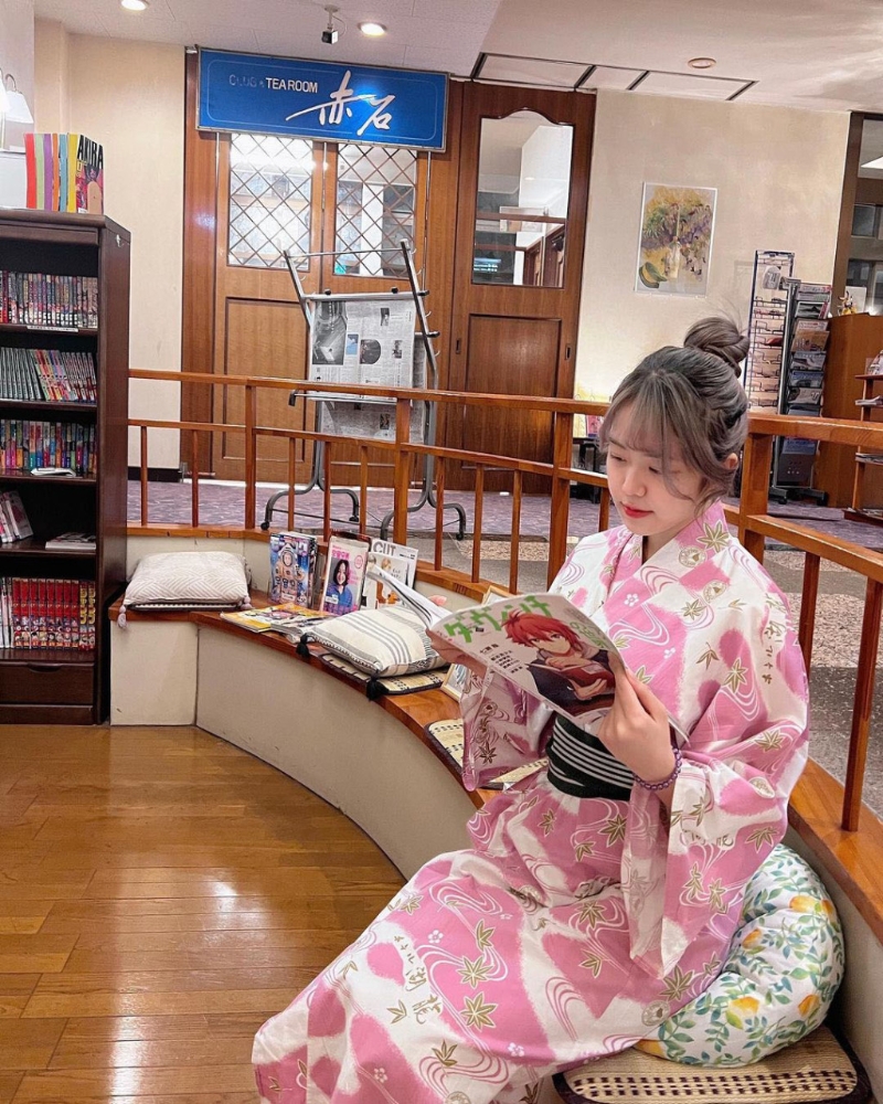 庄子璇日本旅游穿和服分享美照。