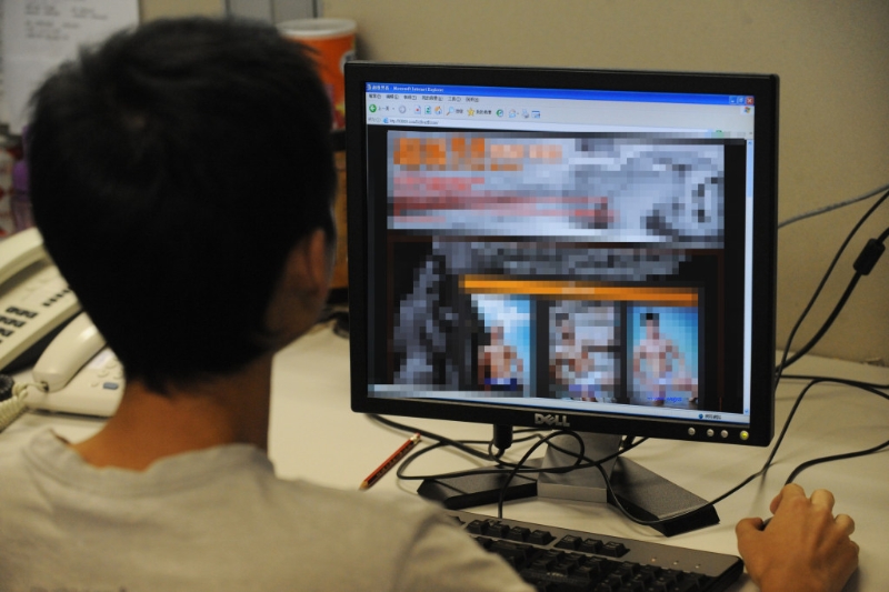 互联网上很多内容不适合青少年 互联网上很多内容不适合青少年