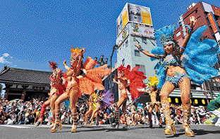 东京的著名夏祭活动。 东京的著名夏祭活动。