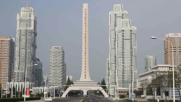 平壤黎明大街街景。