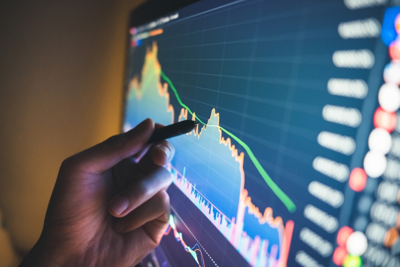 A股连遭抛售11日,“私募魔女”怒批外资“搅屎棍” A股连遭抛售11日,“私募魔女”怒批外资“搅屎棍”