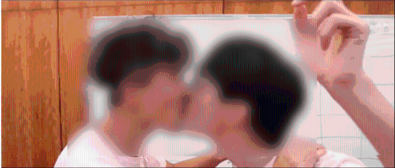 近日也有一段关于Ocamp的影片在网上流出,当中见到男同学之间接吻。 近日也有一段关于Ocamp的影片在网上流出,当中见到男同学之间接吻。