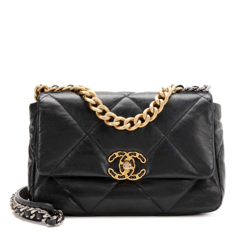 Chanel 19价钱由51,800元加价至56,500元。 Chanel 19价钱由51,800元加价至56,500元。