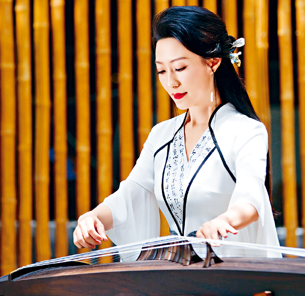 苏畅将演绎何占豪的古筝协奏曲《临安遗恨》。