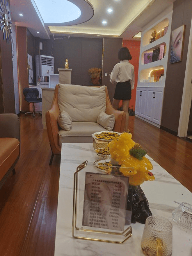 该永琪门店是否涉及色情服务,引发关注。 该永琪门店是否涉及色情服务,引发关注。