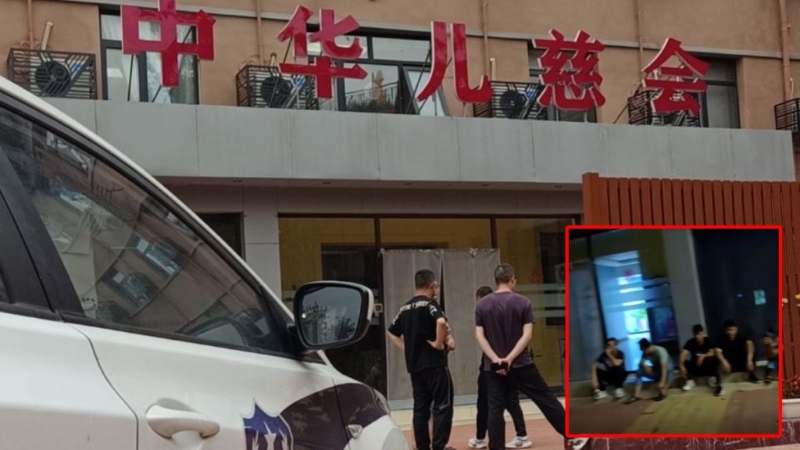 中华儿慈会河北石家庄大楼外,有多名病患家长守候消息。 微博 中华儿慈会河北石家庄大楼外,有多名病患家长守候消息。 微博