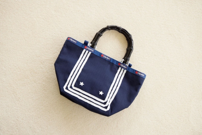 Sailor Tote、小型号$1,680、中型号$1,880、LeSportsac。 Sailor Tote、小型号$1,680、中型号$1,880、LeSportsac。