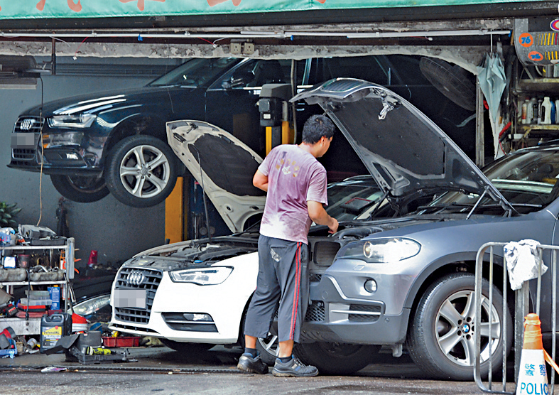 有本港车房东主指,内地亦有高档修车公司,但费用及技术与香港相近。 有本港车房东主指,内地亦有高档修车公司,但费用及技术与香港相近。