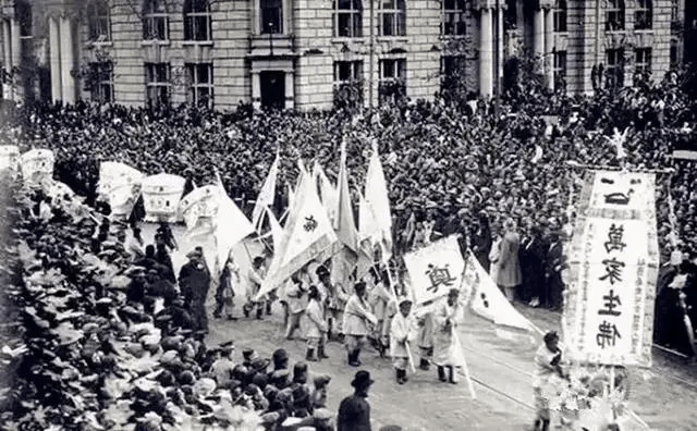 盛宣怀的葬礼耗时4个多月,耗费银两30万。 盛宣怀的葬礼耗时4个多月,耗费银两30万。