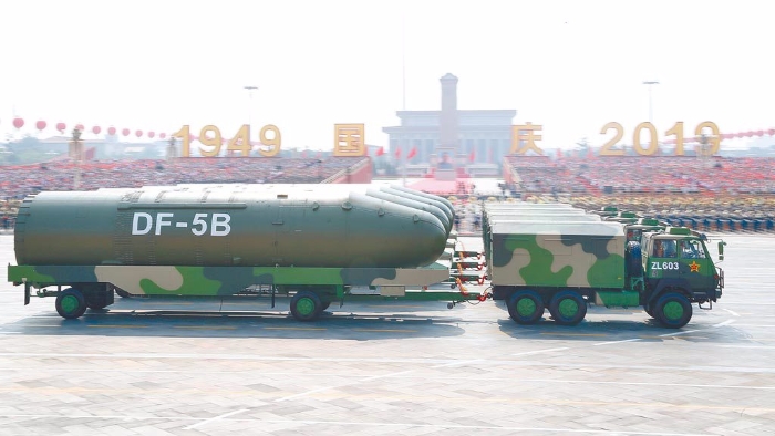 中国“东风5”陆基洲际导弹。