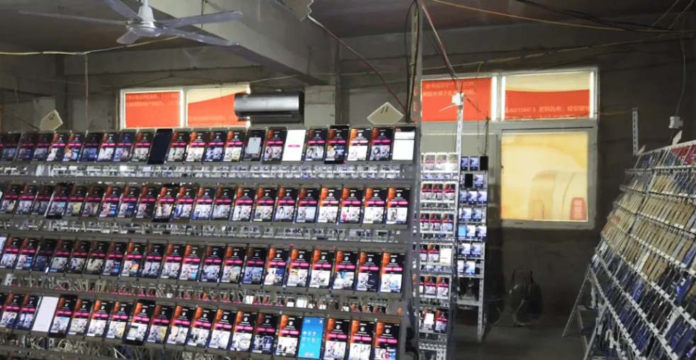 安徽在行动中,检获逾2.6万部手机。 安徽在行动中,检获逾2.6万部手机。