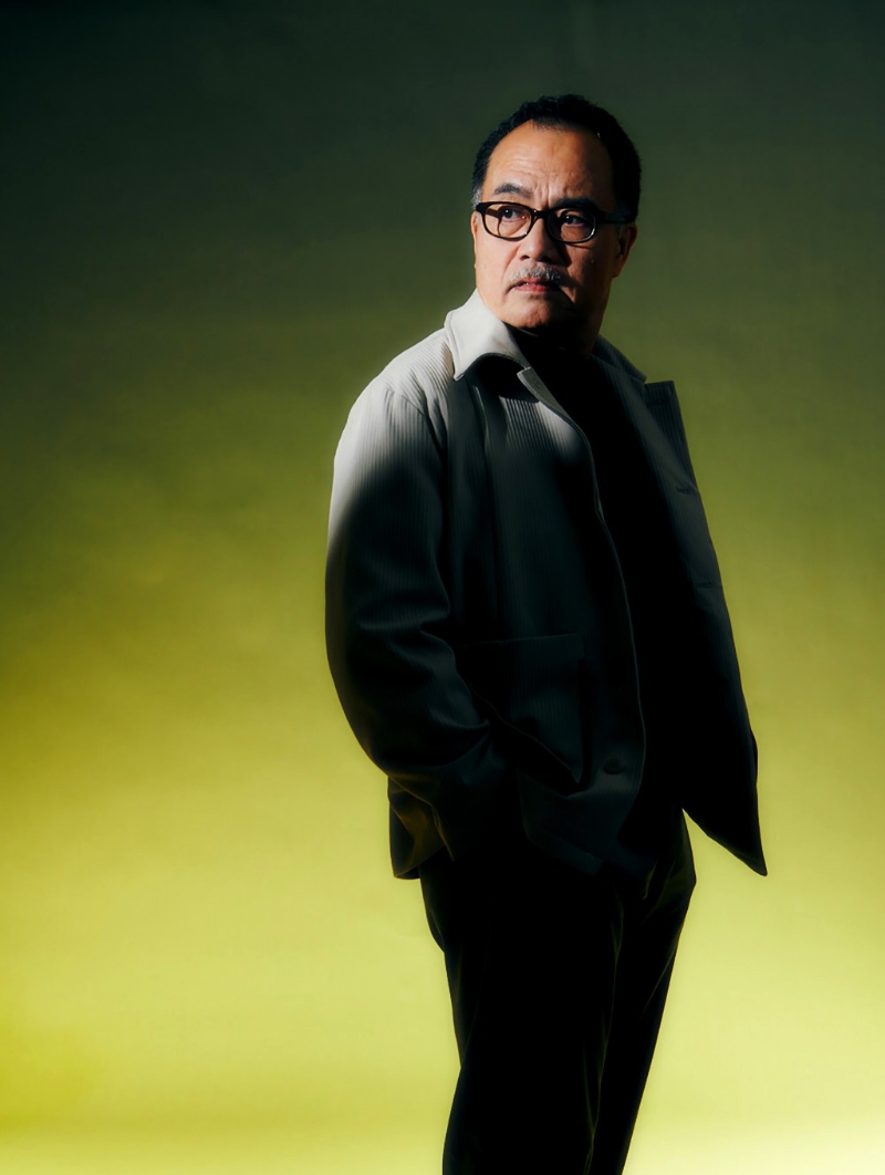 《从金钟到莫斯科》由李镇洲执导。 《从金钟到莫斯科》由李镇洲执导。