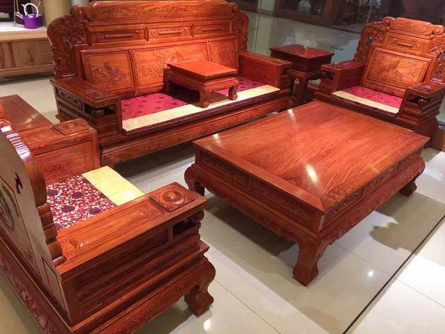 涉案住持由一次购买红木家具而惹祸。 涉案住持由一次购买红木家具而惹祸。