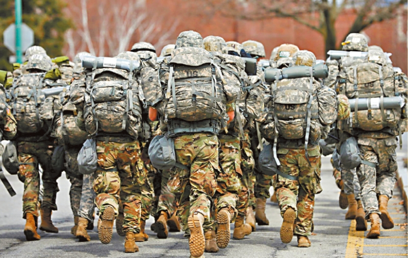 调查发现,72%民众表示即使国家卷入重大战事,他们也不会自愿参军。 路透社 调查发现,72%民众表示即使国家卷入重大战事,他们也不会自愿参军。 路透社