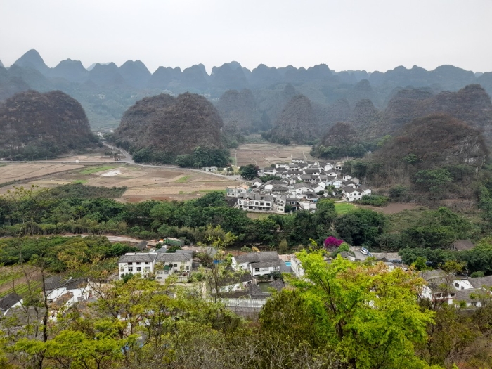 万峰林。 万峰林。