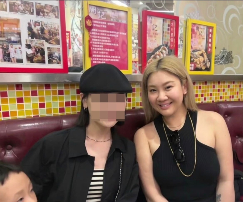 向来身形丰腴的郑欣宜暴瘦一圈,昔日胀卜卜双颊亦已消失。 向来身形丰腴的郑欣宜暴瘦一圈,昔日胀卜卜双颊亦已消失。