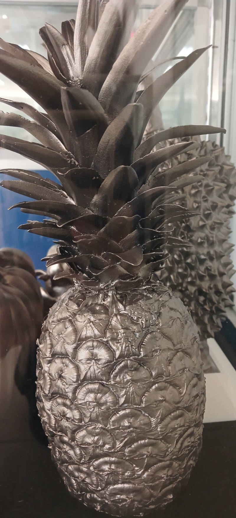 铁铸菠萝造工精美。 (X@IRON FACTORY IKEDA) 铁铸菠萝造工精美。 (X@IRON FACTORY IKEDA)