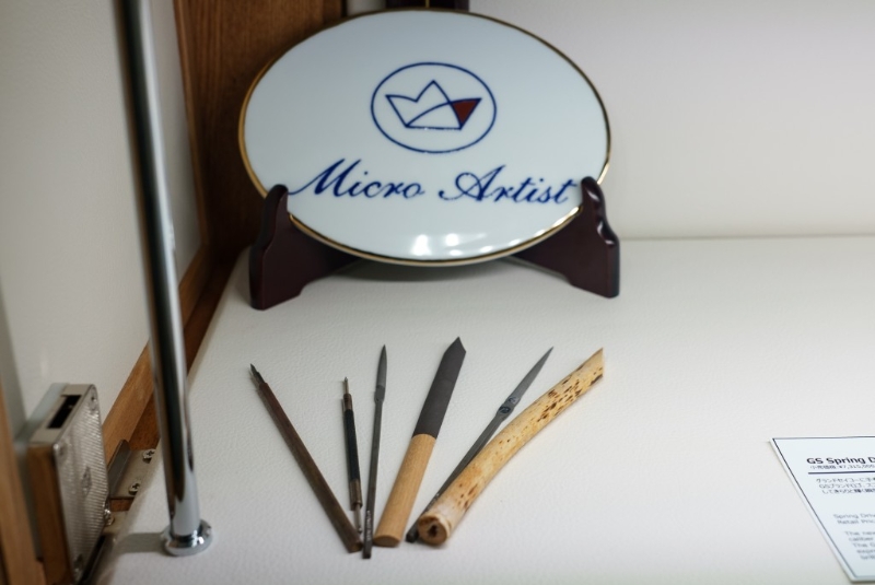 信州时之匠工坊同时设有一个Micro Artist Studio,此工作室的匠师专门负责高端机械腕表的微细工艺。 信州时之匠工坊同时设有一个Micro Artist Studio,此工作室的匠师专门负责高端机械腕表的微细工艺。