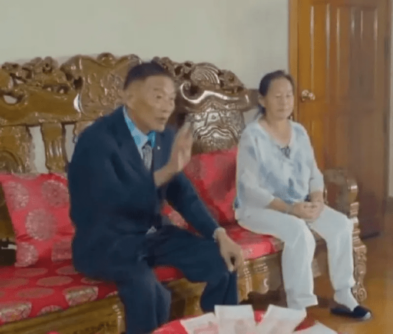 白所成和妻子李小所。 白所成和妻子李小所。