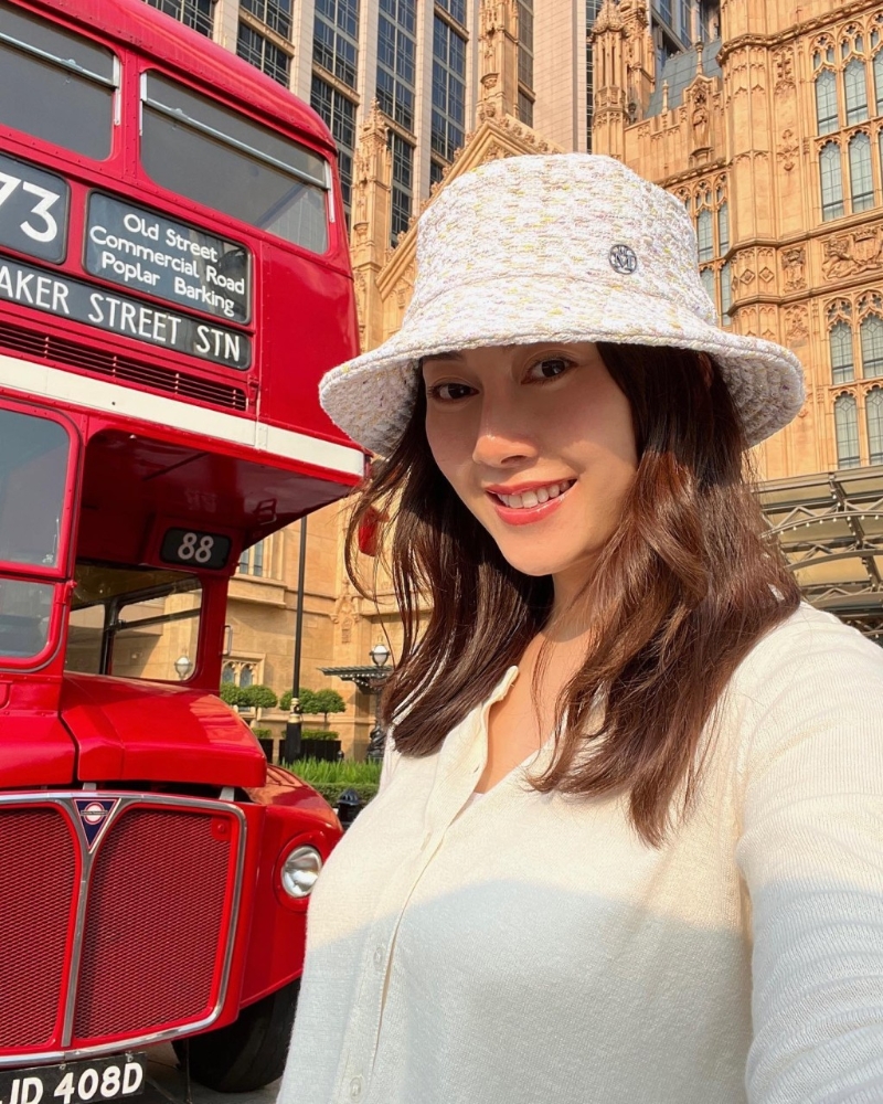 袁嘉敏近一年不断来往英国及意大利 袁嘉敏近一年不断来往英国及意大利