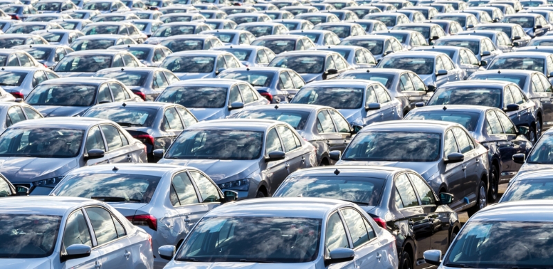 中国汽车产销首次突破3000万辆，中汽协：料今年增逾3％