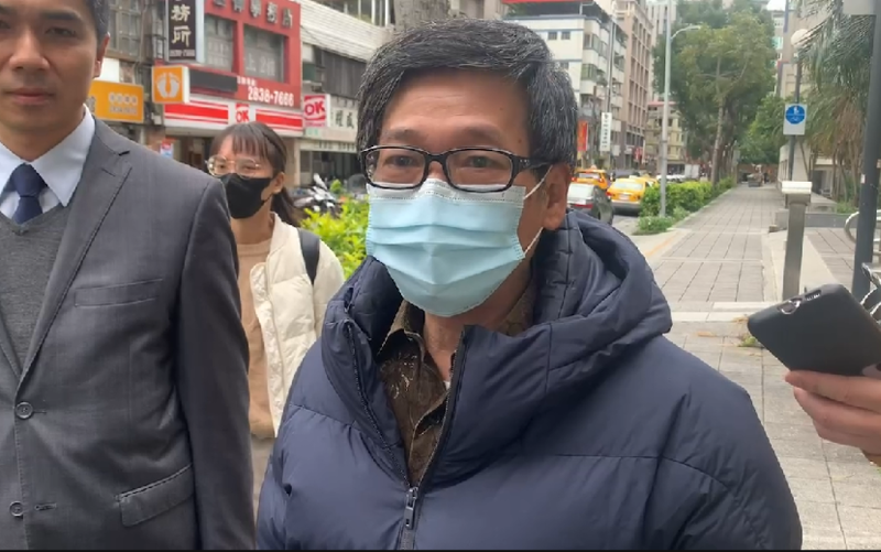 台湾前法官表示,绝对没有起诉书所载的事实,天、地、神都知道,告诉人也知道,将来我会在诉讼程序上力争我的清白,证明我的冤屈。 」。 台湾前法官表示,绝对没有起诉书所载的事实,天、地、神都知道,告诉人也知道,将来我会在诉讼程序上力争我的清白,证明我的冤屈。 」。