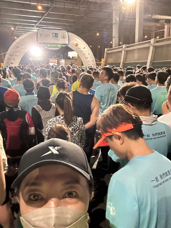 上月21日，马海伦首次参加渣马，她以1小时36分10秒成功完成10K。