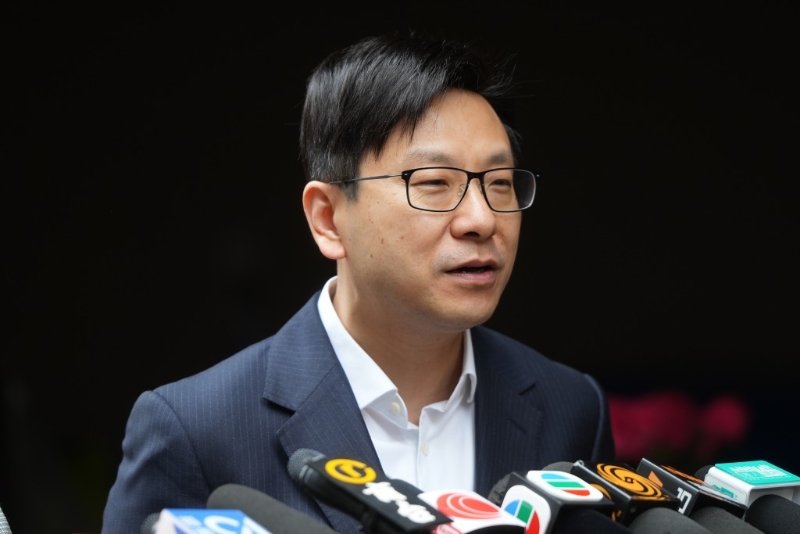 孙玉菡指夏主任认为“社区客厅”是一件值得推广的政策,认为可“实实在在”针对劏房户的难点痛点去做的项目。 孙玉菡指夏主任认为“社区客厅”是一件值得推广的政策,认为可“实实在在”针对劏房户的难点痛点去做的项目。