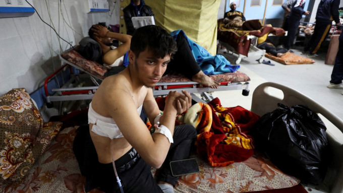 伤者接受治疗 伤者接受治疗