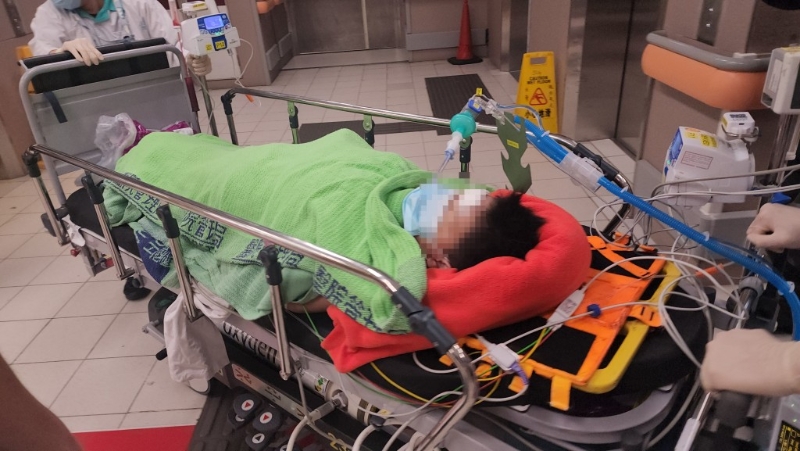 两名伤者分被送往广华医院及伊利沙伯医院抢救