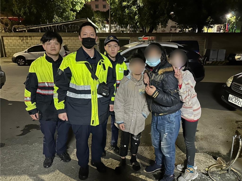 男童走失被寻回 男童走失被寻回