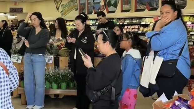 民众买环保袋 民众买环保袋