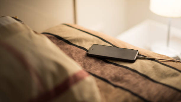 手机床边充电爆炸 手机床边充电爆炸