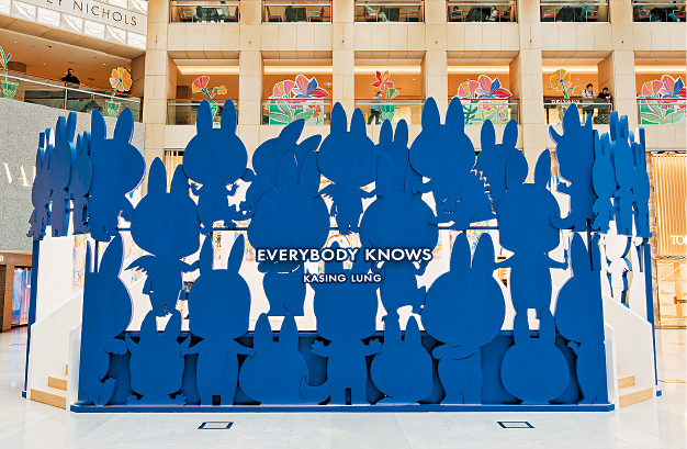 EVERYBODY KNOWS EVERYBODY KNOWS