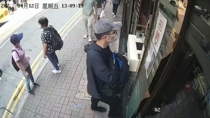 贼人行劫过程被天眼拍下。 贼人行劫过程被天眼拍下。