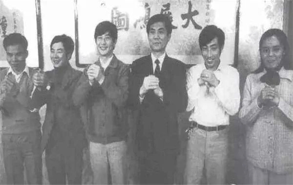 6男女凶徒成功劫民航机但结局不得好死 6男女凶徒成功劫民航机但结局不得好死