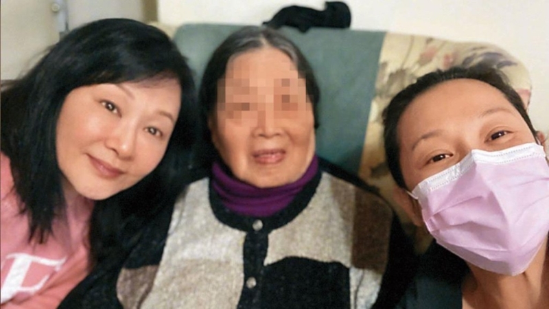 刘若英亲姊刘若玉(左)。 刘若英亲姊刘若玉(左)。