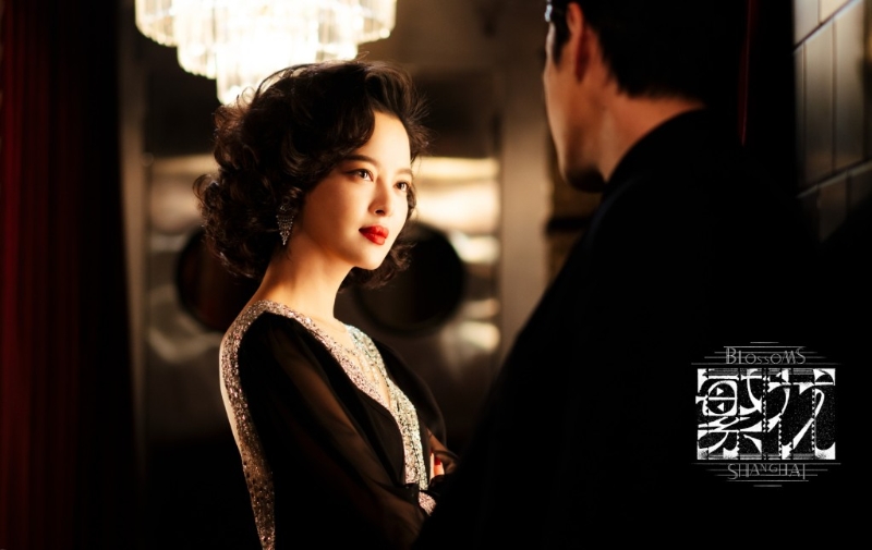 辛芷蕾饰演“李李”，冷艳高贵中又带点无所畏惧的底气。